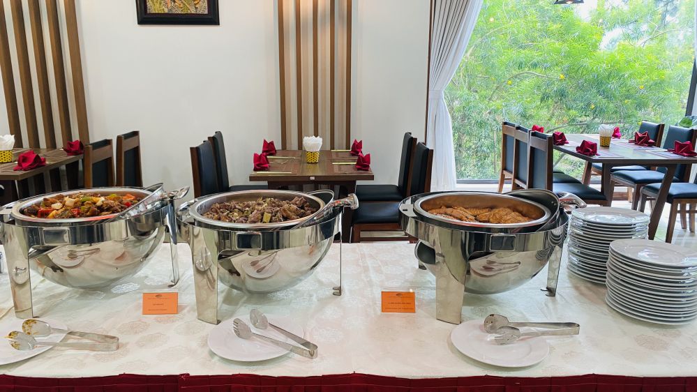 LUCH BUFFET AT TAM DAO GOLF & RESORT - A CULINARY EXPERIENCE YOU CAN'T MISS