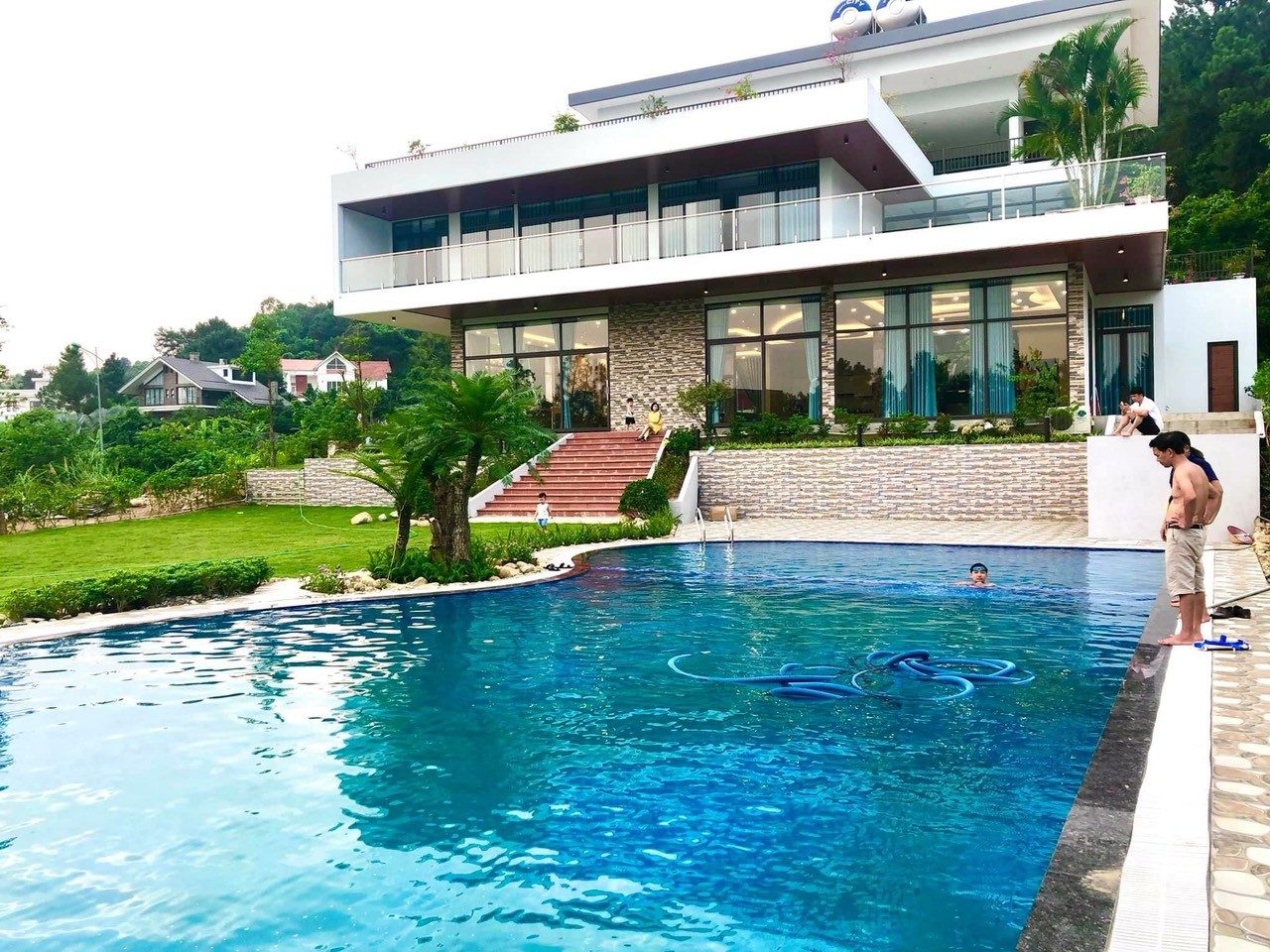 Villa sales referral service